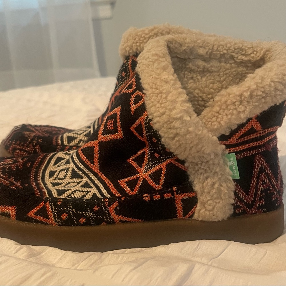 Sanuk Booties - Picture 4 of 6
